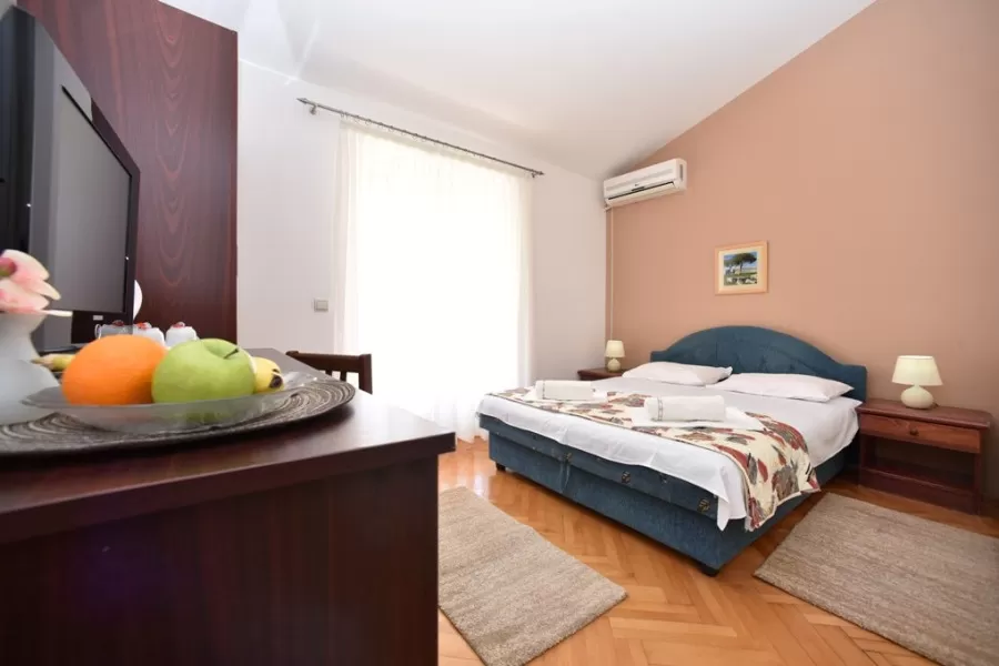 Ivana DBL std_01.jpg